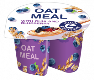 Oatmeal with chia and berries